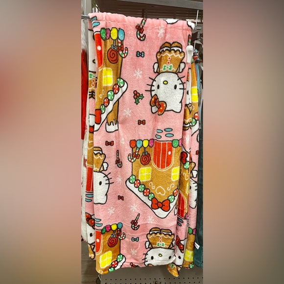 NEW RELEASE hello kitty gingerbread Christmas blanket throw - Picture 3 of 3